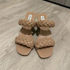 steve madden twisted strap block heel